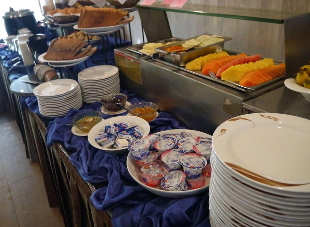 Ramada Katunayaka Extérieur photo