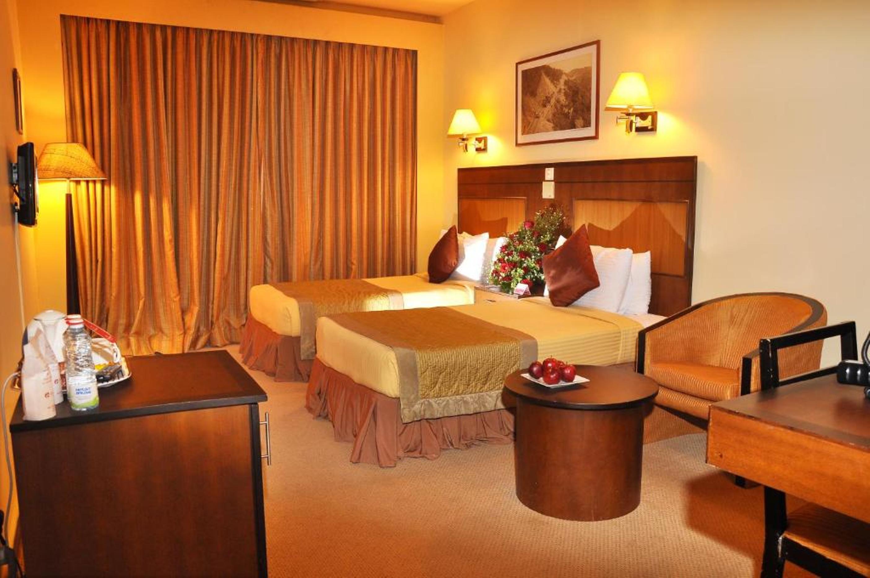 Ramada Katunayaka Extérieur photo