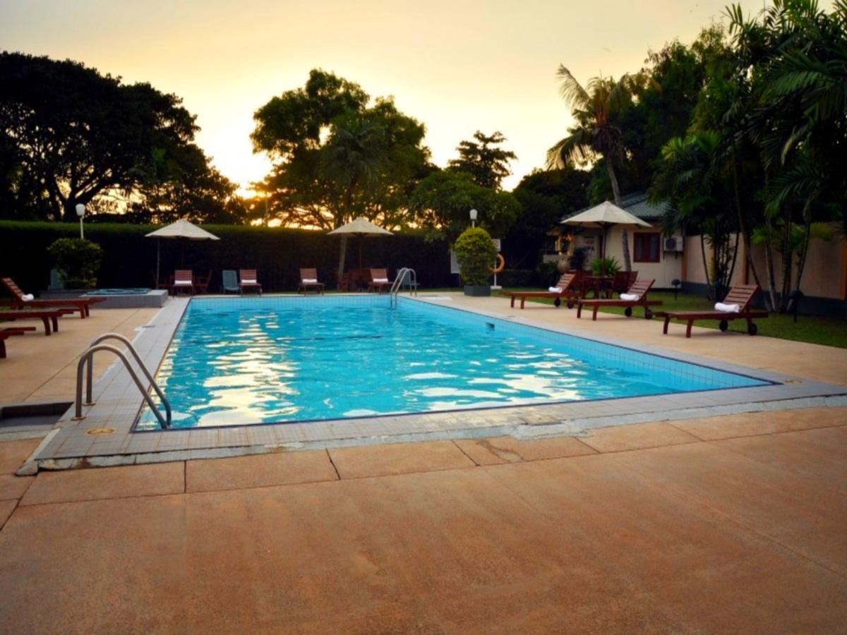 Ramada Katunayaka Extérieur photo