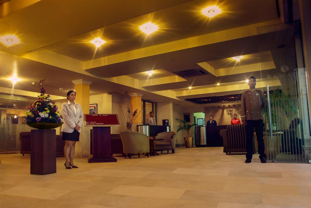 Ramada Katunayaka Extérieur photo
