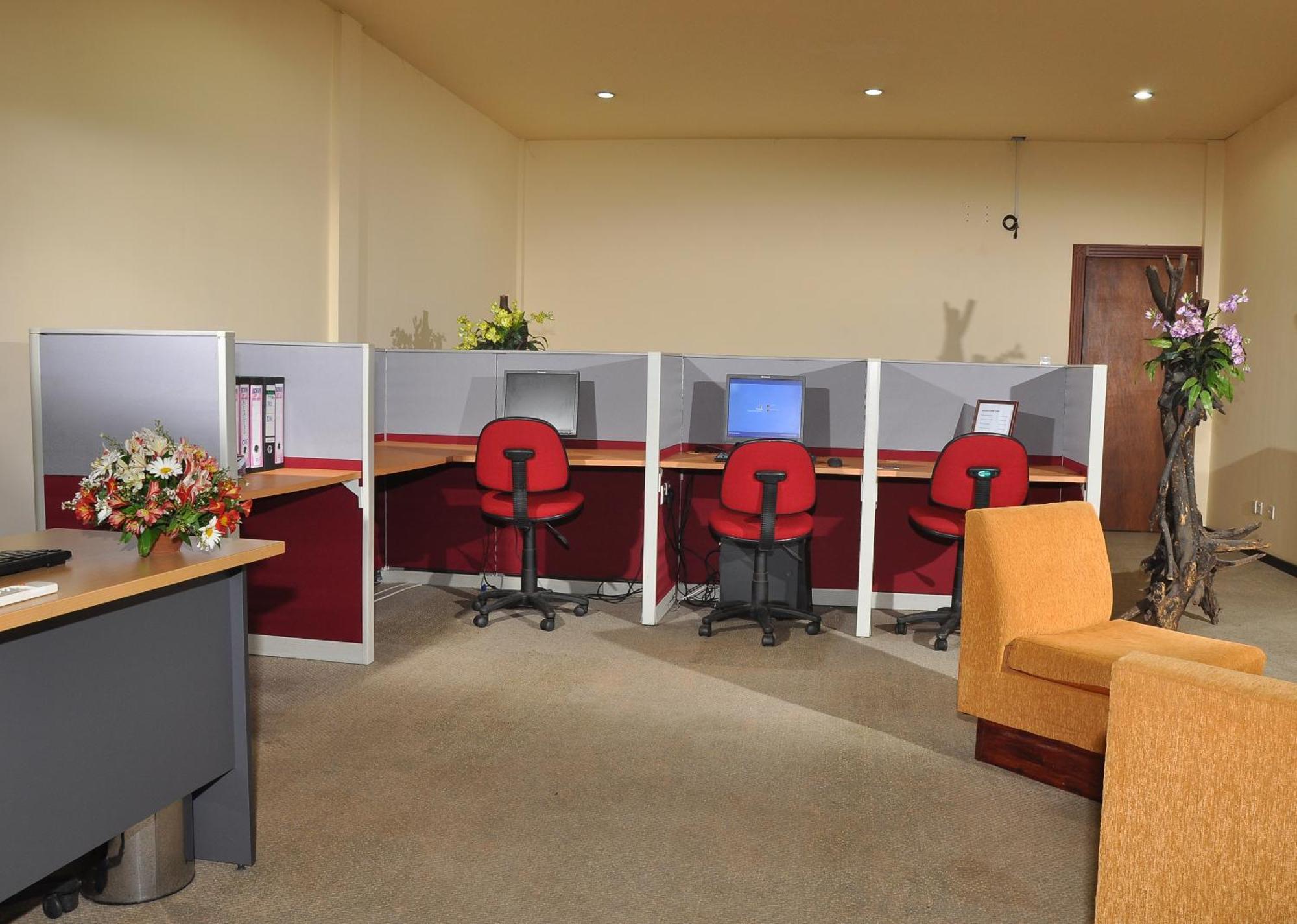 Ramada Katunayaka Extérieur photo